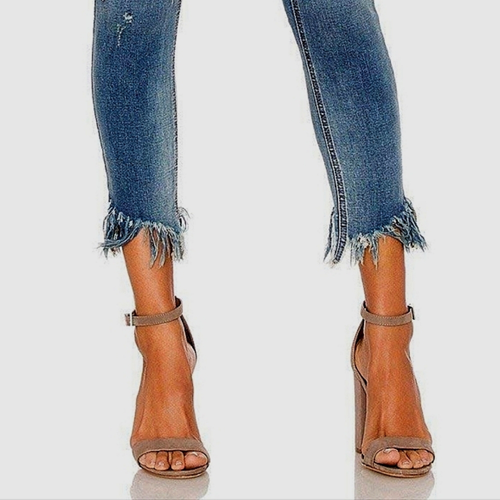 Free People mid-rise distressed frayed ankle jeans, size 25. - Picture 5 of 13